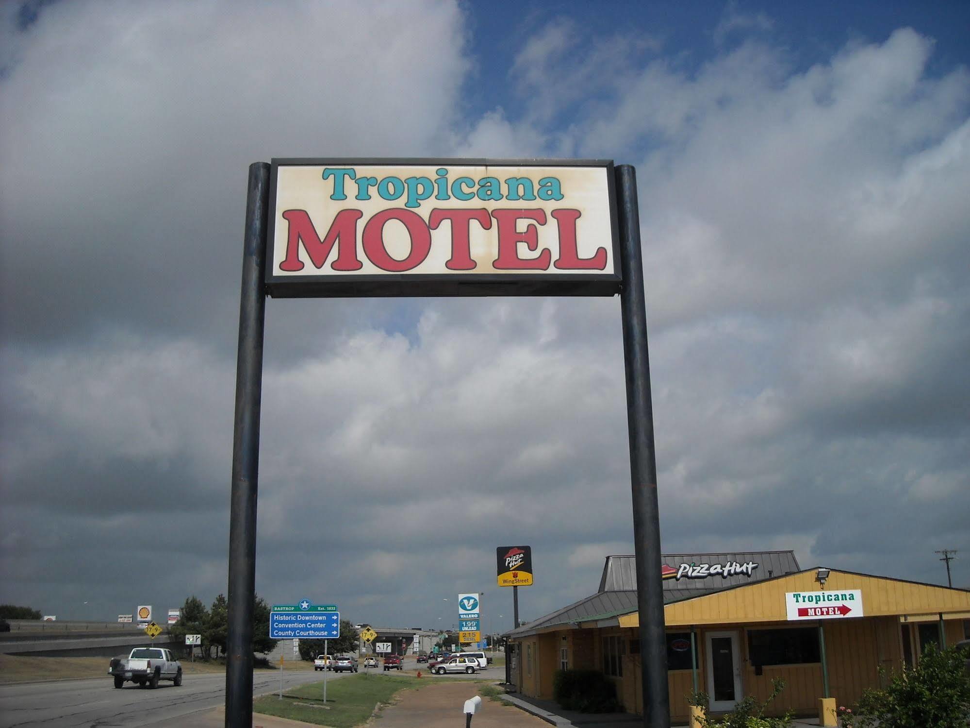 Tropicana Motel Bastrop Extérieur photo